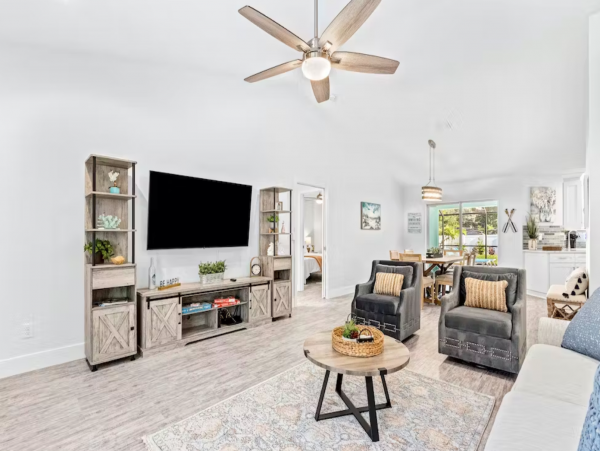 3 bedroom House with heated saltwater pool and game room