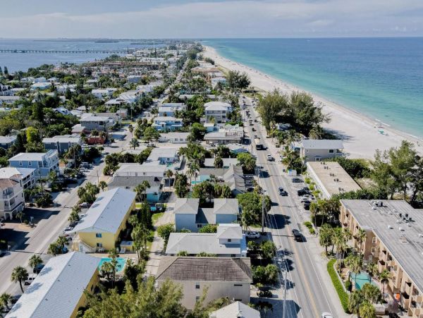 Bradenton Beach Vacation Rental: Coastal Comfort Awaits