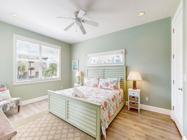 Bradenton Beach Vacation Rental: Coastal Comfort Awaits