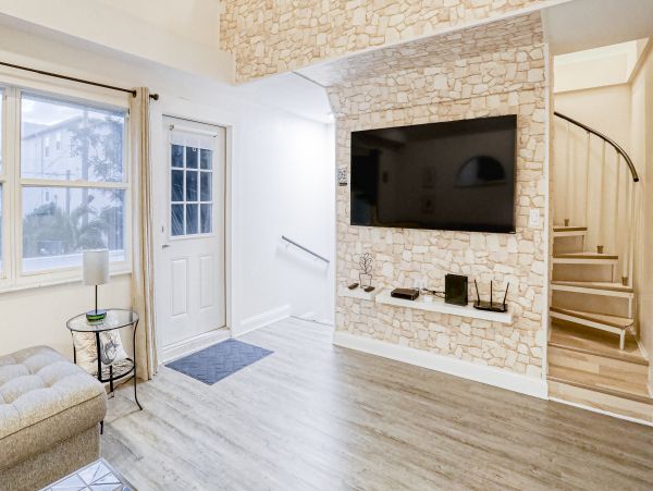 Lovely Two Bedroom Home with Private Pool Walk to Beach