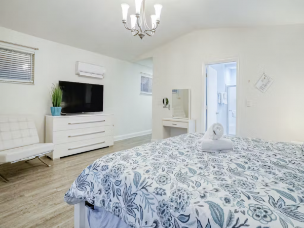 Lovely Two Bedroom Home with Private Pool Walk to Beach