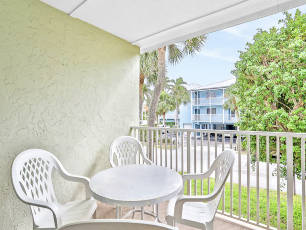 Lovely Anna Maria 2 Bedroom Vacation Condo Sleeps 4