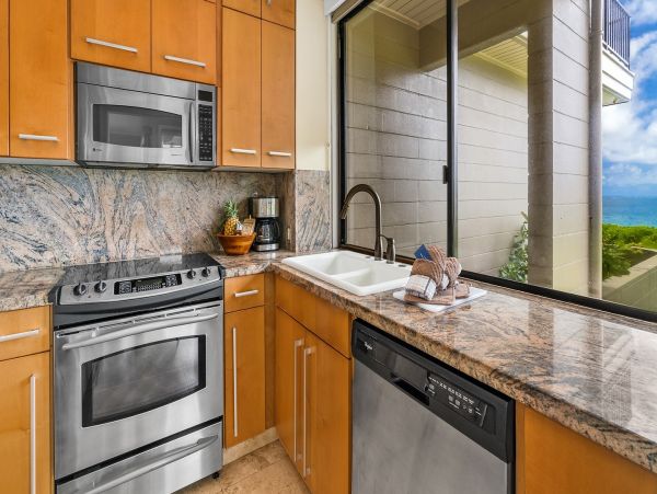 Stunning One Bedroom/One Bathroom Condo Ocean Views