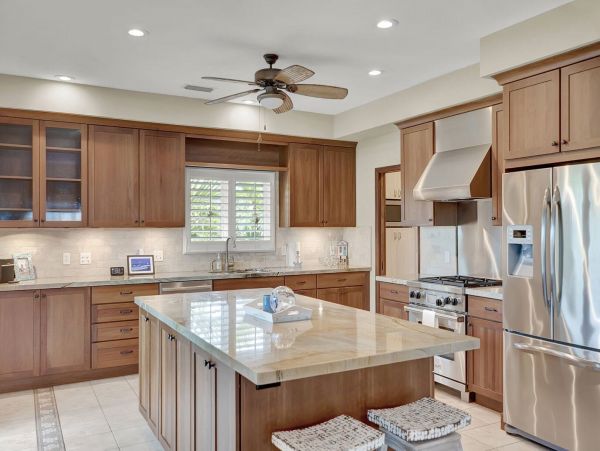 Canalfront 4 Bedroom Vacation Home in Islamorada with Boat Dock