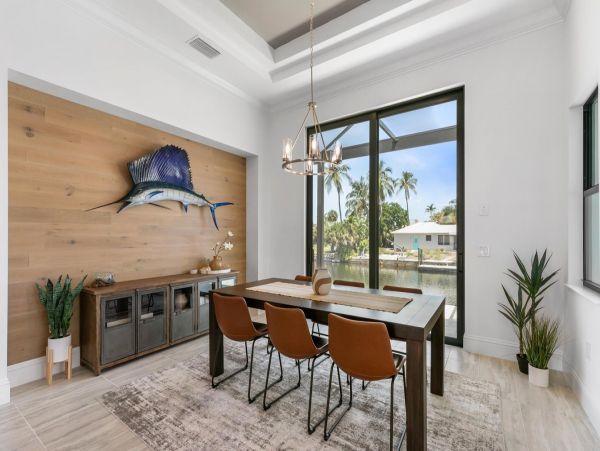 Marco Island Vacation Home Four bedroom Walk to Beach