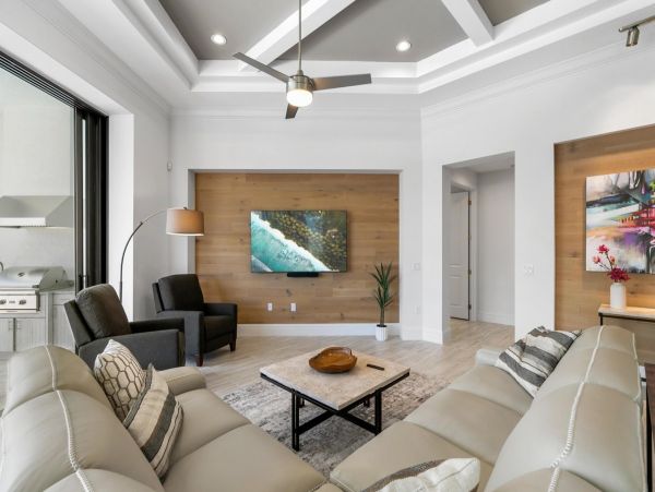 Marco Island Vacation Home Four bedroom Walk to Beach