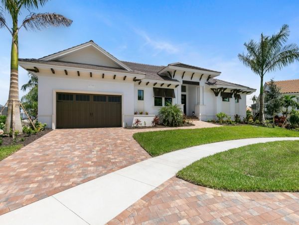 Marco Island Vacation Home Four bedroom Walk to Beach