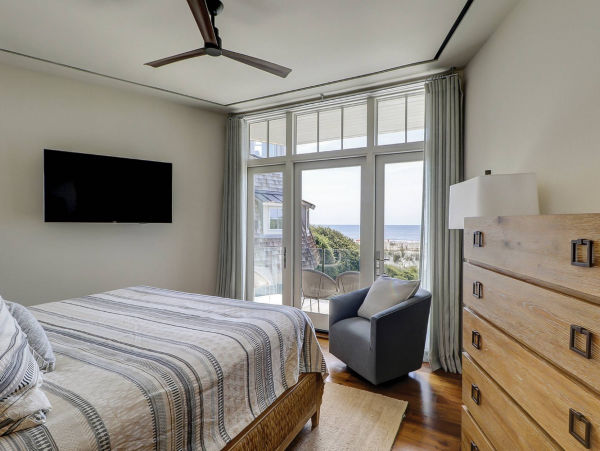 Luxury Oceanfront 5 Bedroom Home with Pool & Spa