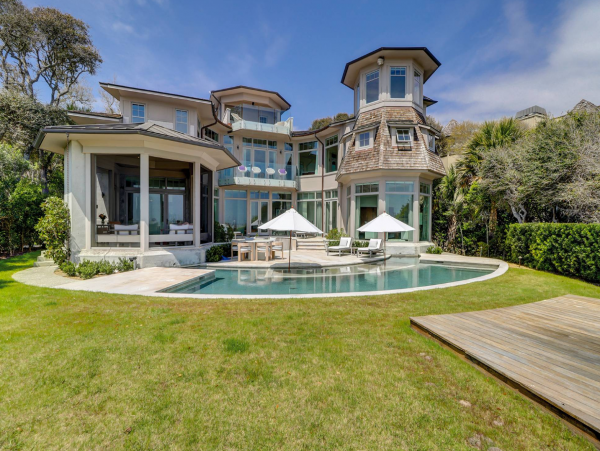 Luxury Oceanfront 5 Bedroom Home with Pool & Spa