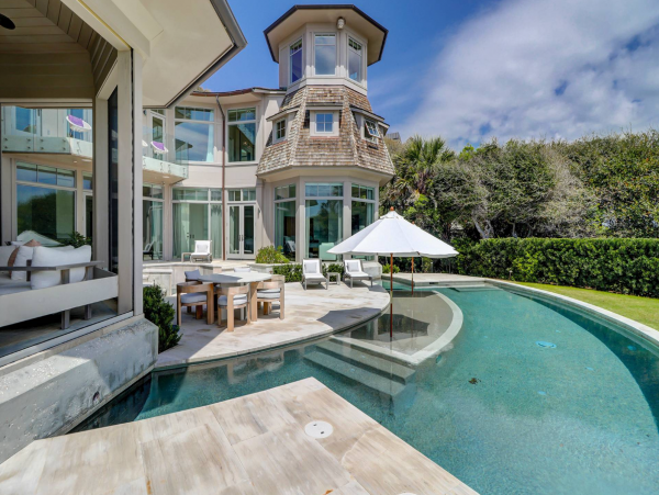 Luxury Oceanfront 5 Bedroom Home with Pool & Spa