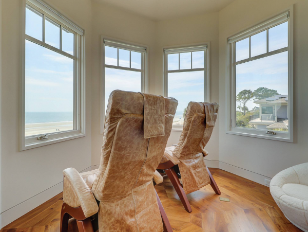 Luxury Oceanfront 5 Bedroom Home with Pool & Spa