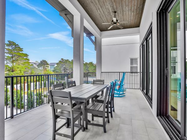 Santa Rosa Beach Luxury 8 Bedroom Home Short Walk to Beach