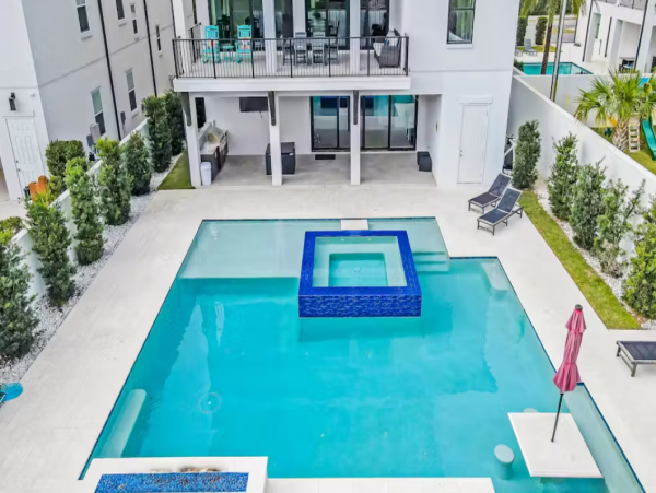 Santa Rosa Beach Luxury 8 Bedroom Home Short Walk to Beach