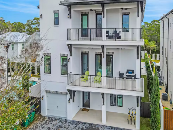 Santa Rosa Beach Luxury 8 Bedroom Home Short Walk to Beach
