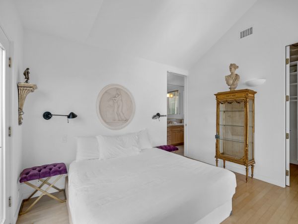 Malibu Vacation Home Three Bedroom Walk to Beach