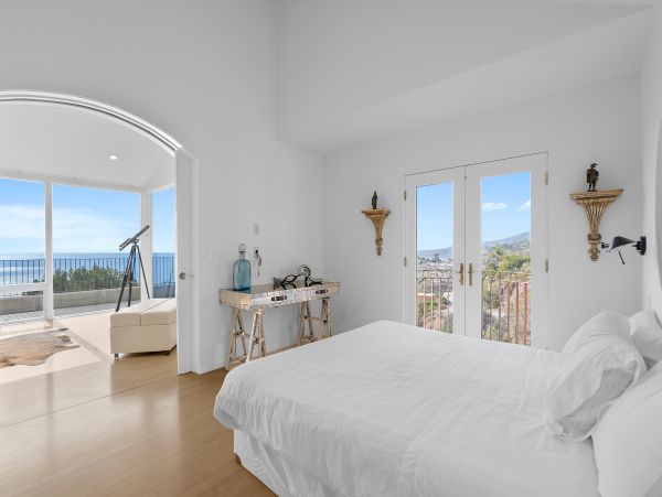 Malibu Vacation Home Three Bedroom Walk to Beach