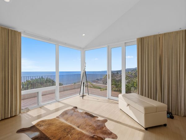 Malibu Vacation Home Three Bedroom Walk to Beach