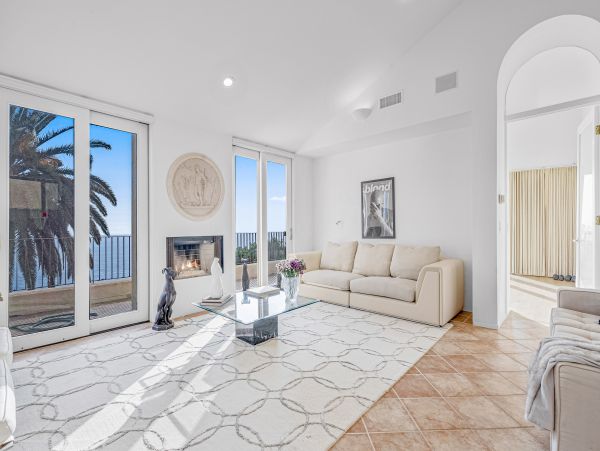 Malibu Vacation Home Three Bedroom Walk to Beach