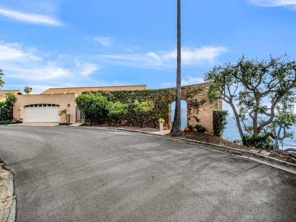 Malibu Vacation Home Three Bedroom Walk to Beach