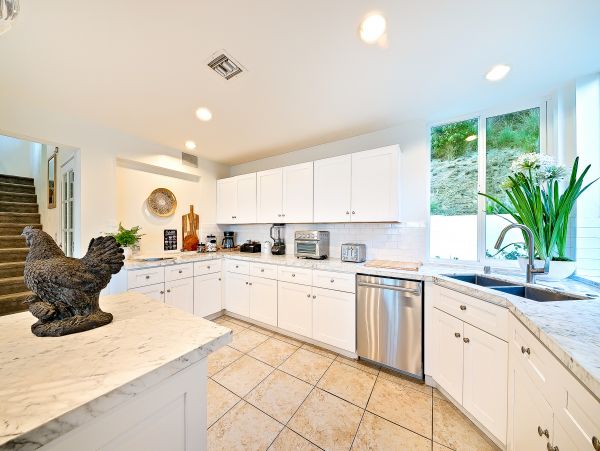Luxury Malibu Vacation Rental with Great Views