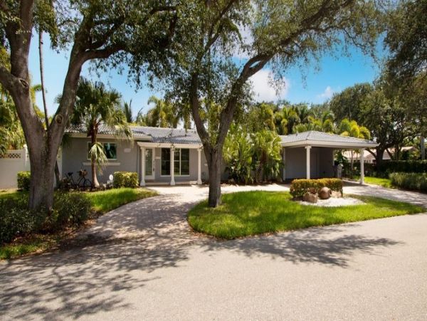 Canalfront Vacation Home in Pompano Beach with Pool & Dock