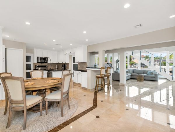 Canalfront Luxury Vacation Home in Lighthouse Point with Pool
