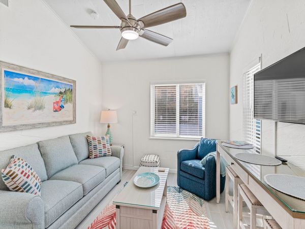 Cute Beach Cottage in Indian Rocks Beach only 55 Steps to the Beach