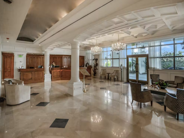 Gulf-front Marco Island Condo Sleeps 4 Guests