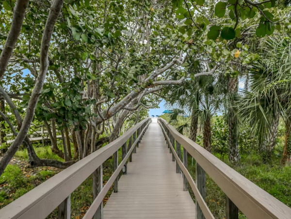 Gulf-front Marco Island Condo Sleeps 4 Guests