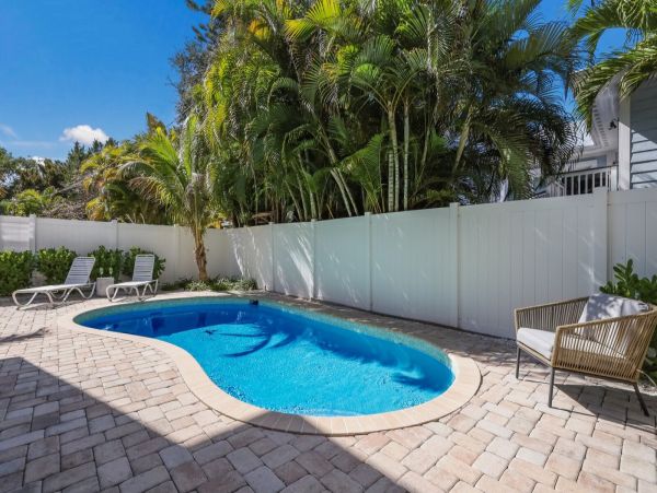 Beautiful 3 Bedroom Home with Pool & Short Walk to Beach