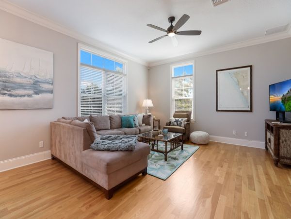 Beautiful 3 Bedroom Home with Pool & Short Walk to Beach