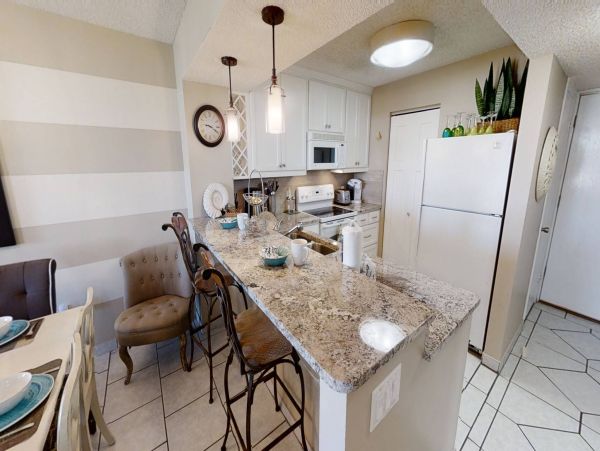 Partial Ocean View 2 Bedroom Condo in Panama City Beach