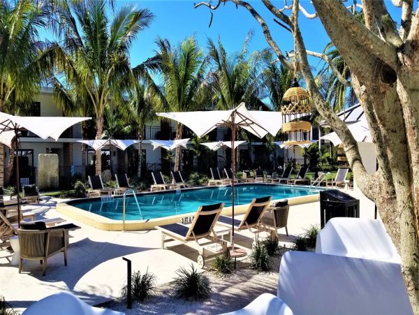 Stylish Luxury Beachside Two Bedroom Anna Maria