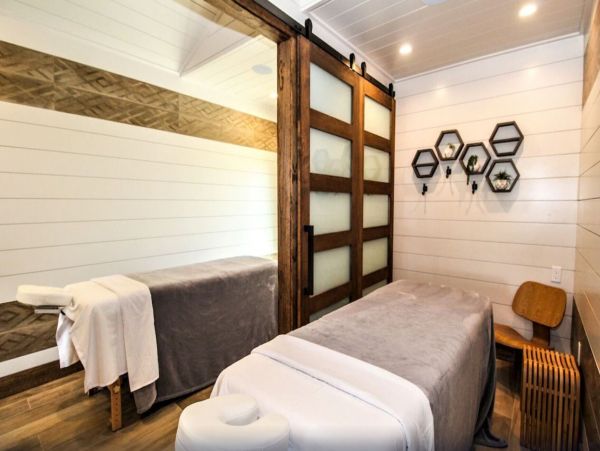 Stylish Luxury Beachside Two Bedroom Anna Maria