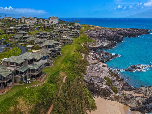 Luxurious Kapalua Vacation Rental with Oceanfront Views