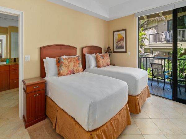 Luxurious Kapalua Vacation Rental with Oceanfront Views