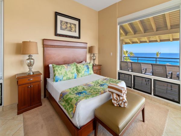 Luxurious Kapalua Vacation Rental with Oceanfront Views