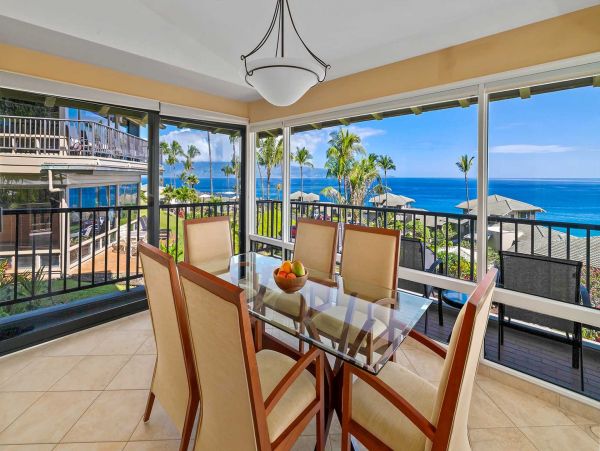 Luxurious Kapalua Vacation Rental with Oceanfront Views