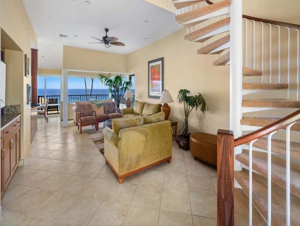 Luxurious Kapalua Vacation Rental with Oceanfront Views