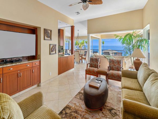 Luxurious Kapalua Vacation Rental with Oceanfront Views
