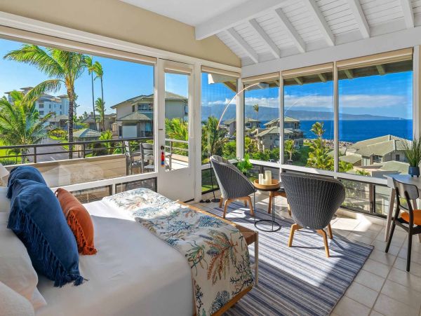 Oceanfront Vacation Condo with 1 Bedrooms in Lahaina