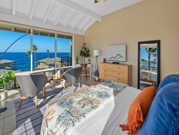 Oceanfront Vacation Condo with 1 Bedrooms in Lahaina