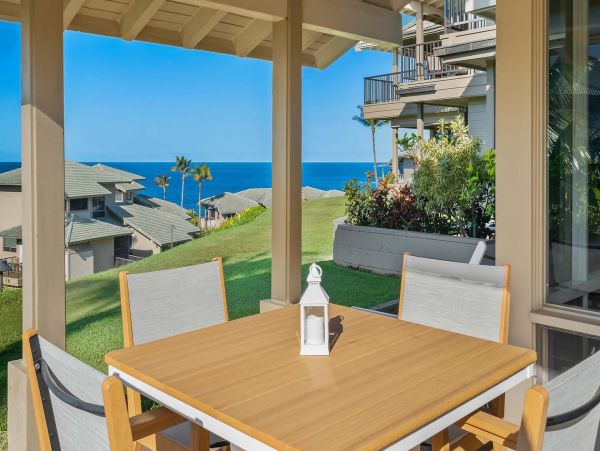 Oceanfront Vacation Condo with 1 Bedrooms in Lahaina
