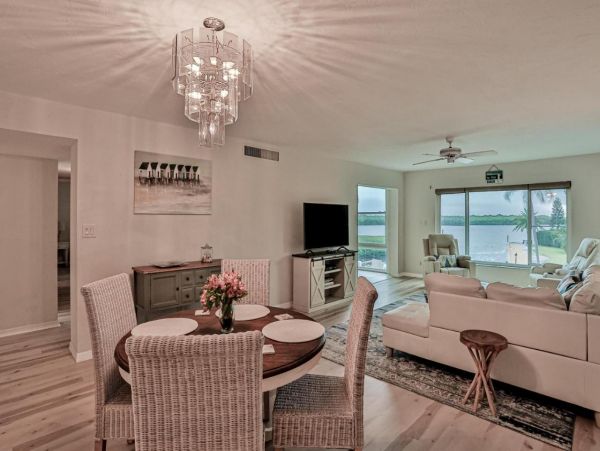 Bayfront Vacation Condo in Longboat Key Steps from Beach