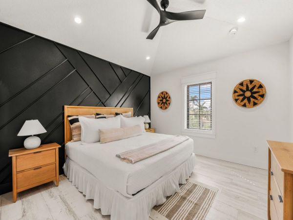 Lido Key Vacation Rental | 8-Bedroom Luxury Home Near St. Armands Circle