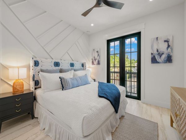 Lido Key Vacation Rental | 8-Bedroom Luxury Home Near St. Armands Circle