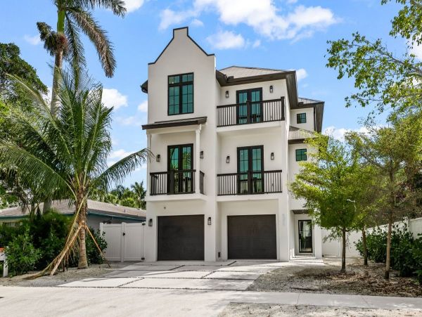 Lido Key Vacation Rental | 8-Bedroom Luxury Home Near St. Armands Circle