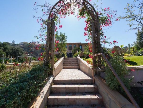 Malibu Luxury Vacation Estate Seven Bedroom