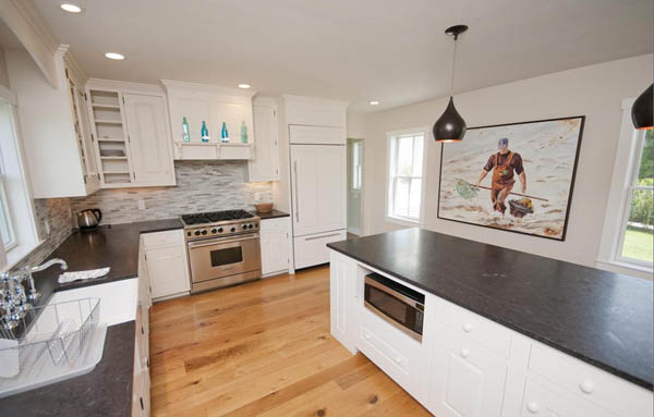 Nantucket Vacation Home Four Bedroom Walk to Beach