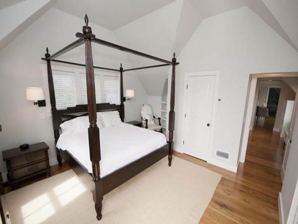Nantucket Vacation Home Four Bedroom Walk to Beach
